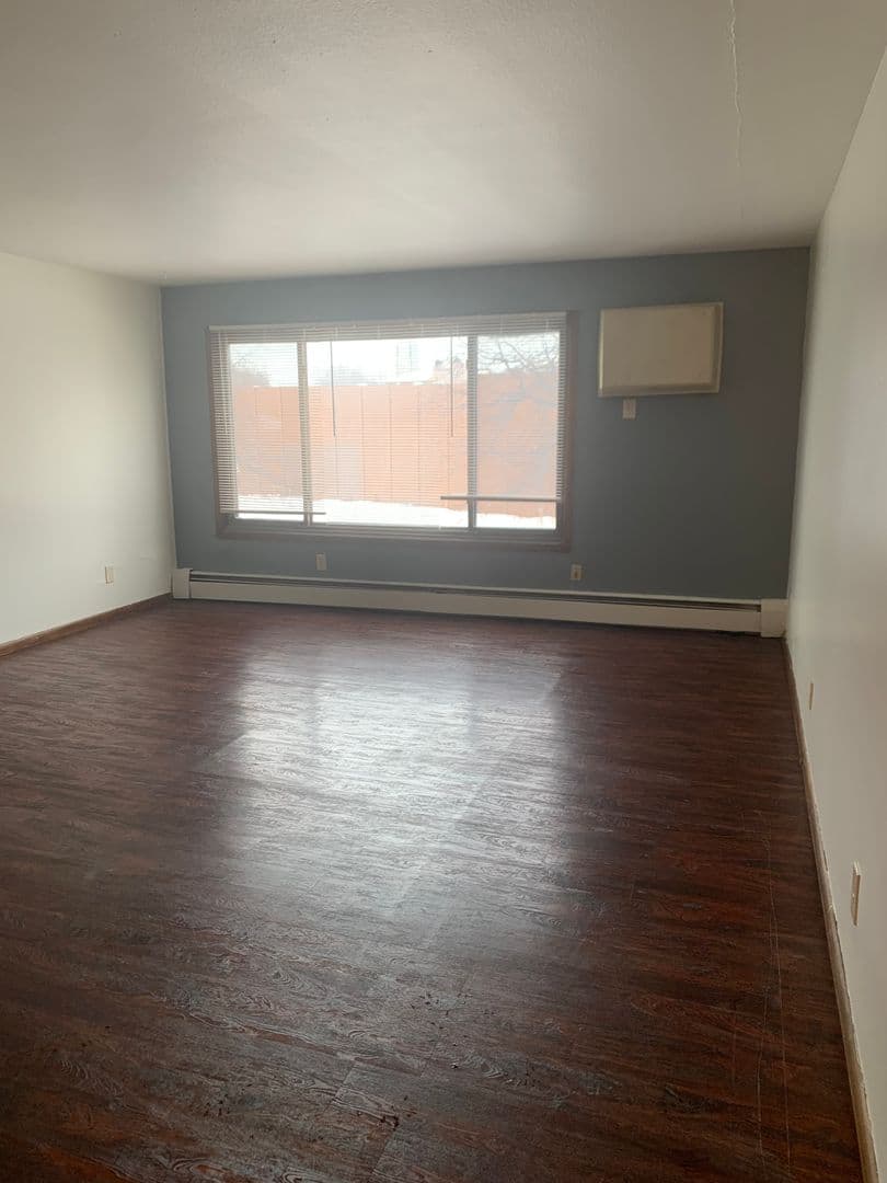 Minneapolis Apartment: 904-912 21st Ave S