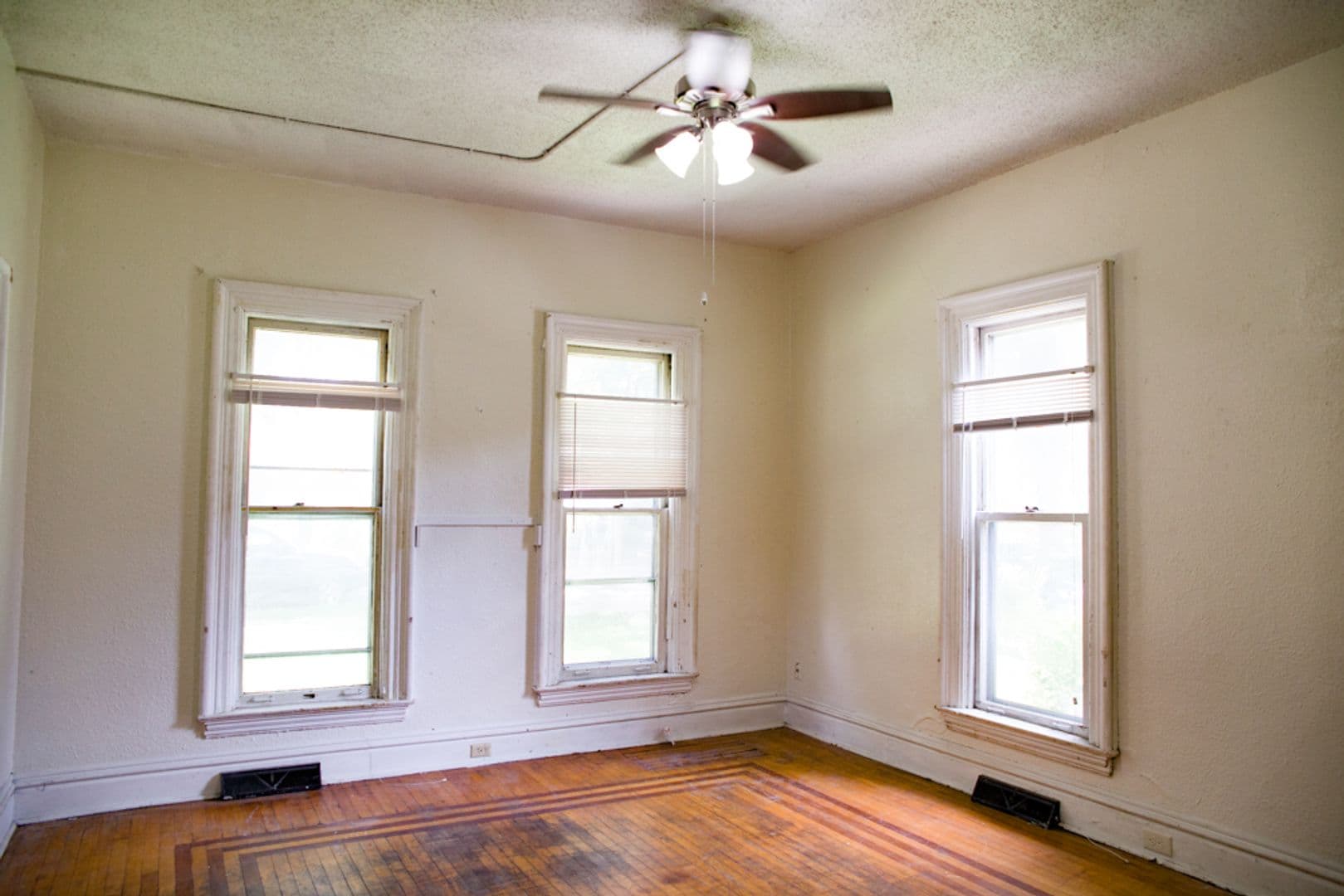 Minneapolis Apartment: 2108 Talmage Ave SE
