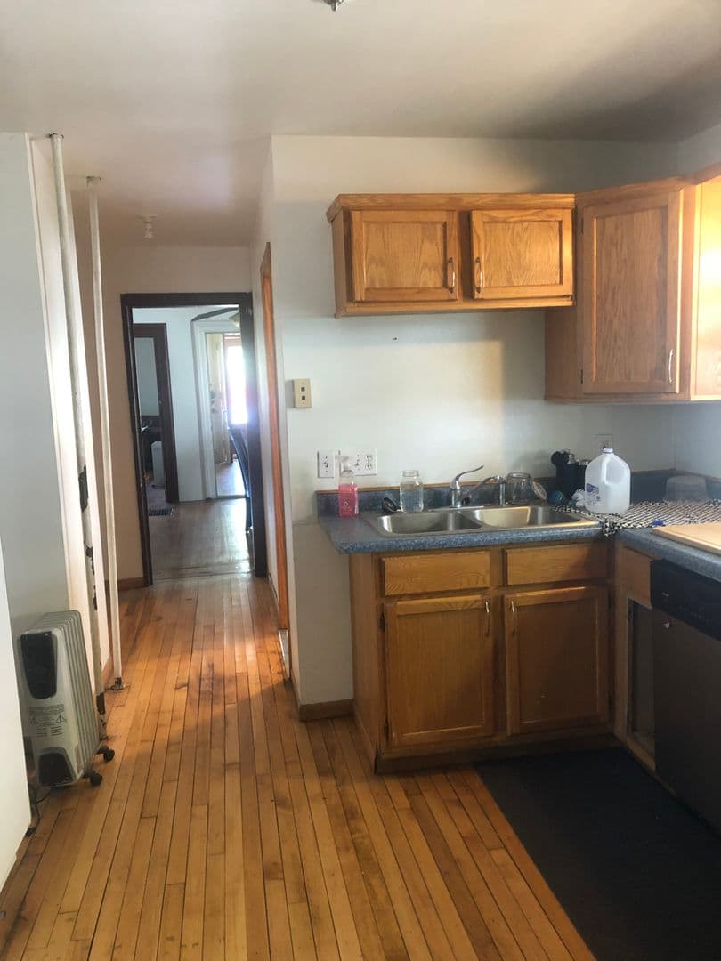 Minneapolis Apartment: 821 6th St SE