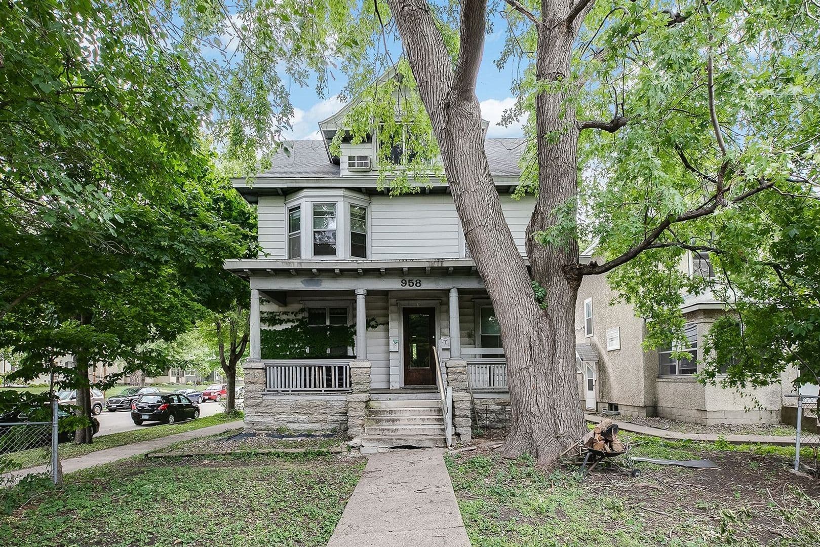 Minneapolis Apartment: 958 15th Ave SE