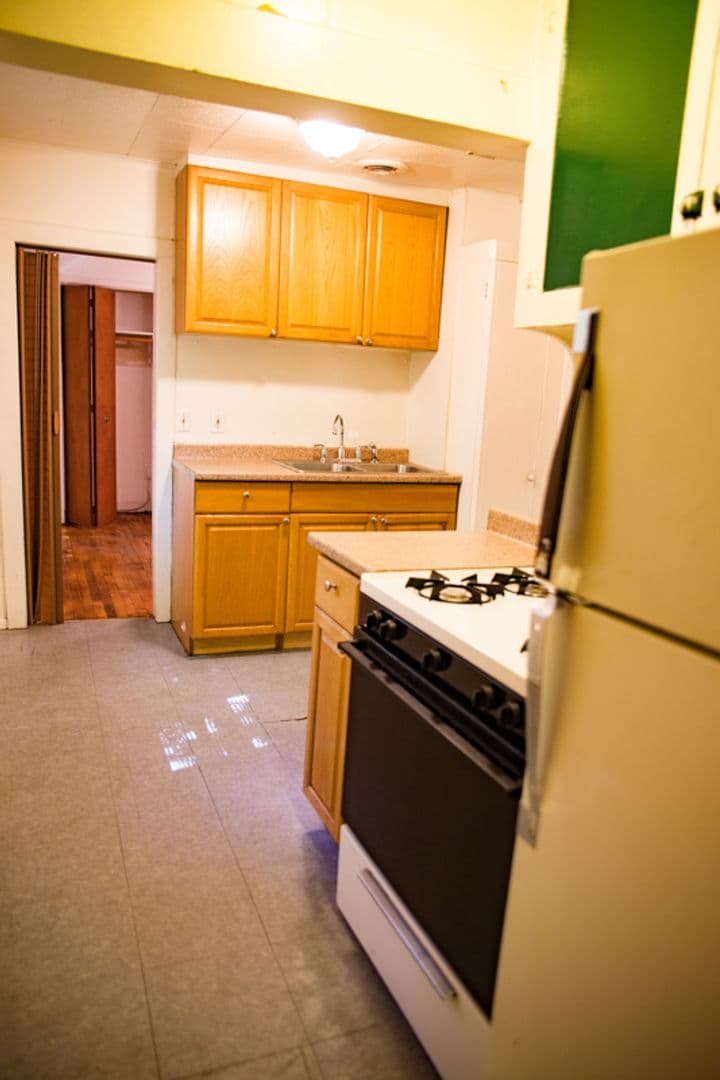 Minneapolis Apartment: 1082 11th Ave SE