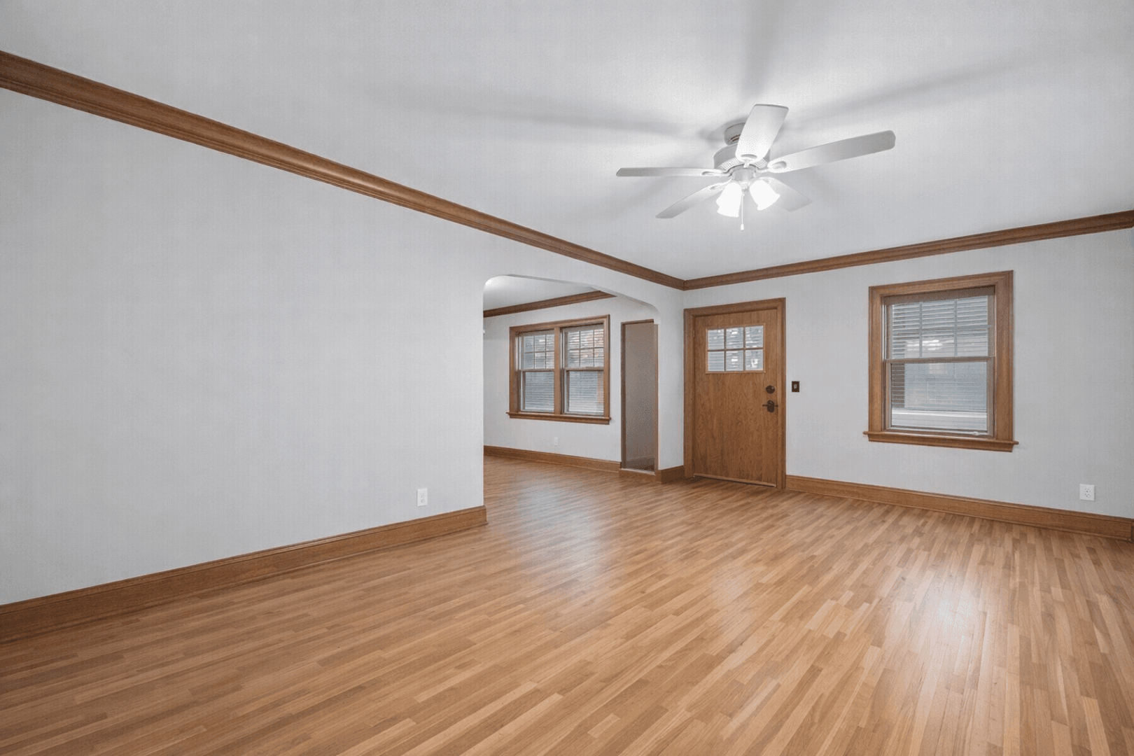 St. Paul House: 811 Snelling Ave N