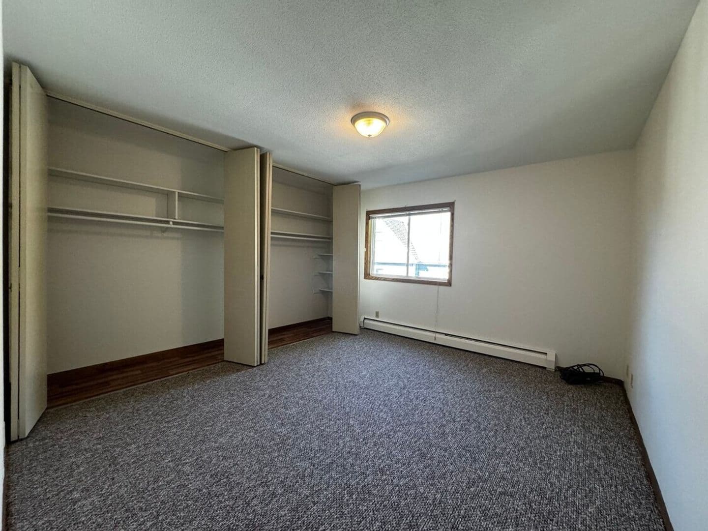 Minneapolis Apartment: 1117 7th St SE