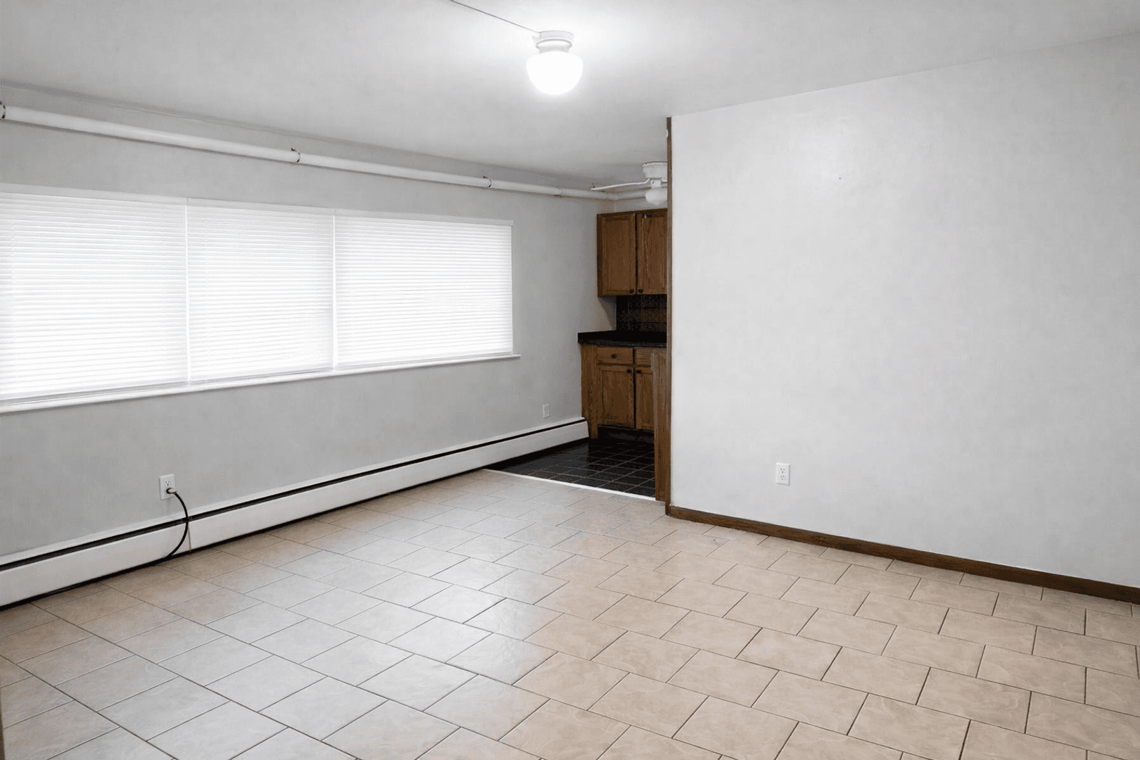 Minneapolis Apartment: 814 8th St SE