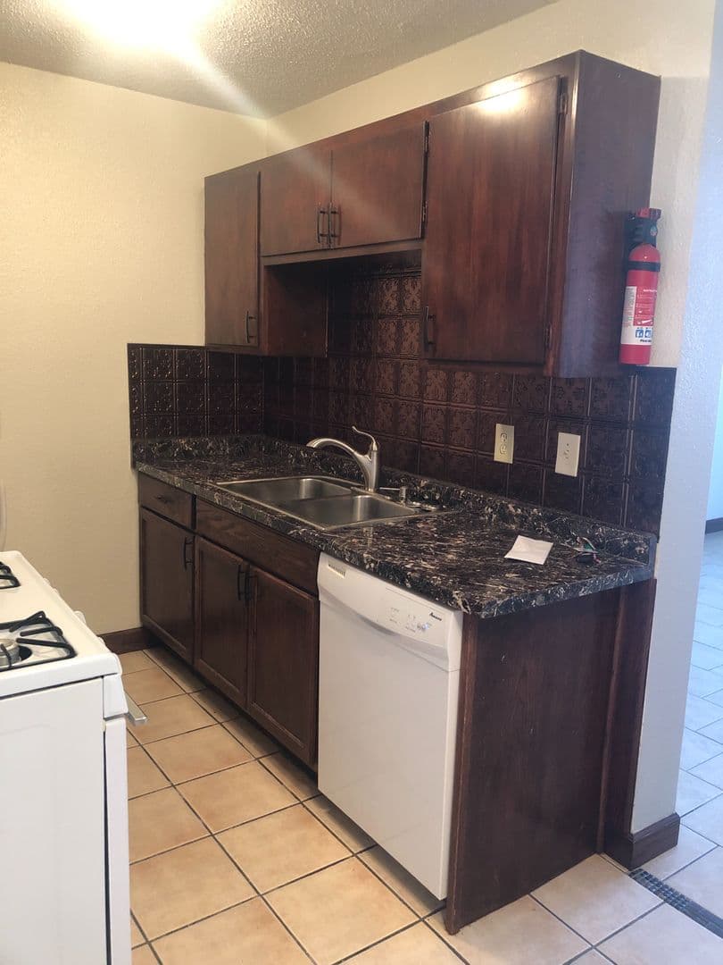 Minneapolis Apartment: 801 University Ave SE