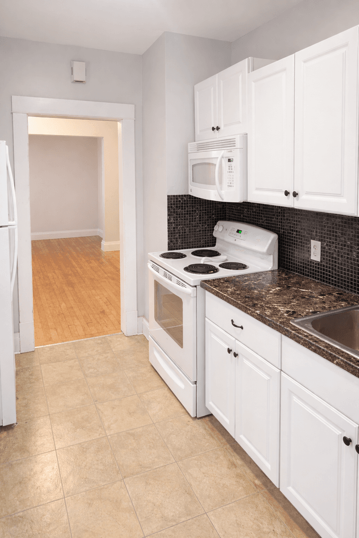 Minneapolis Apartment: 808-810 University Ave SE