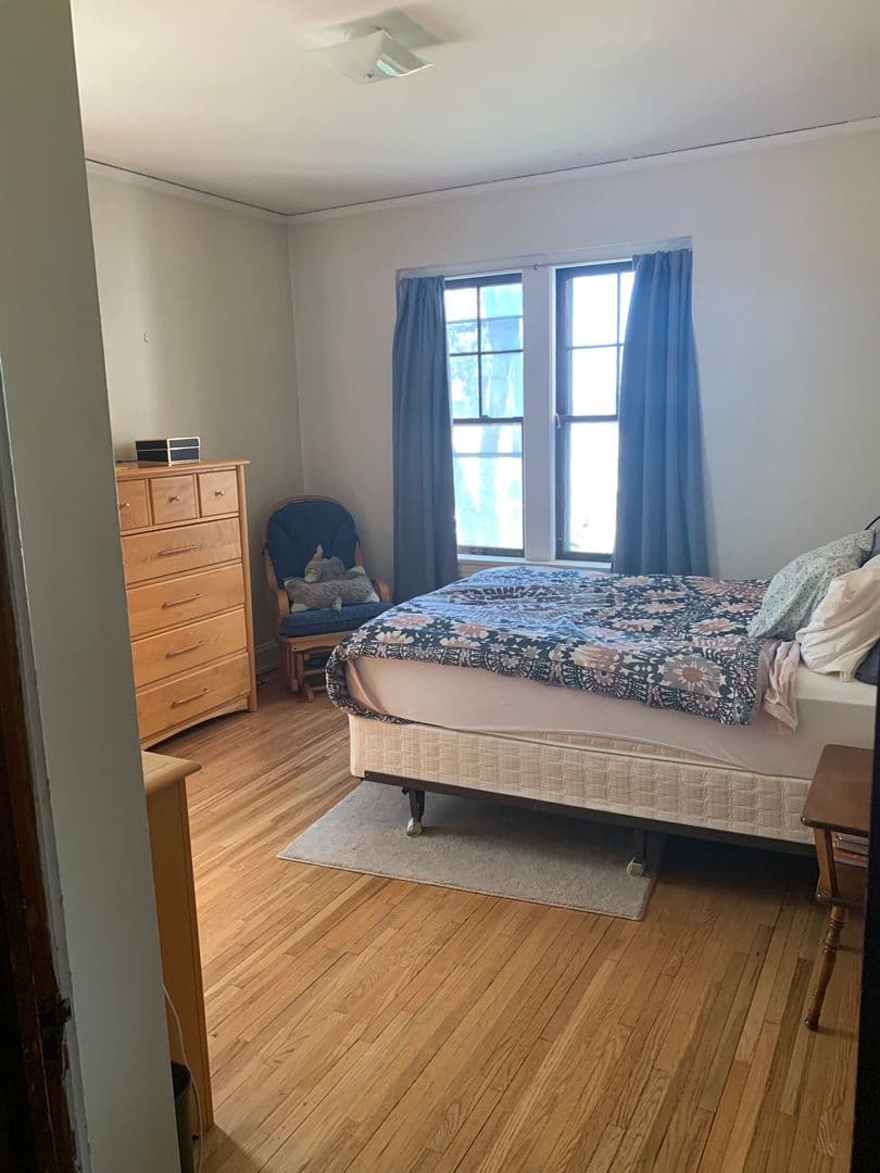 Minneapolis Apartment: 813 University Ave SE