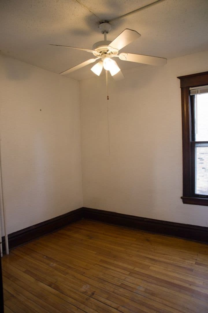 Minneapolis Apartment: 1309 E Hennepin Ave