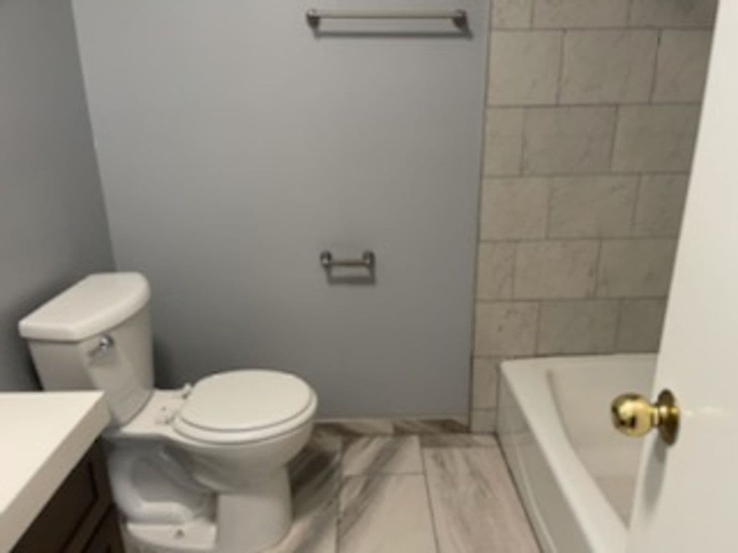 Minneapolis Apartment: 860 10th Ave SE