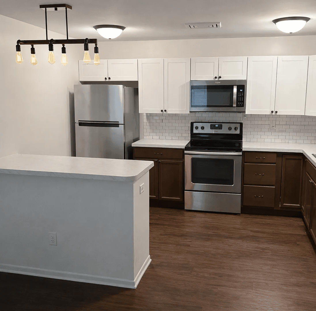Minneapolis Apartment: 860 10th Ave SE