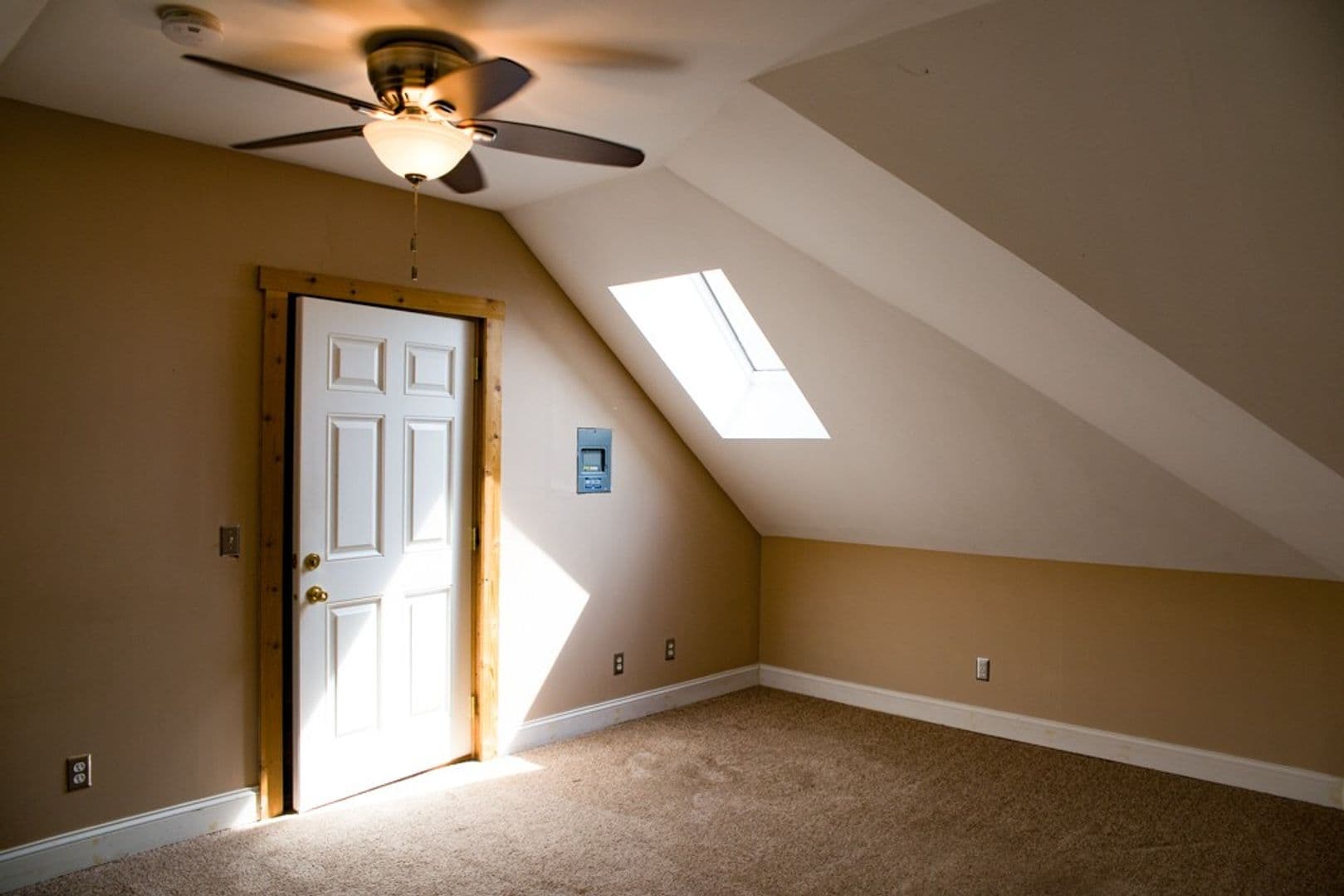 Minneapolis Apartment: 809 6th St SE