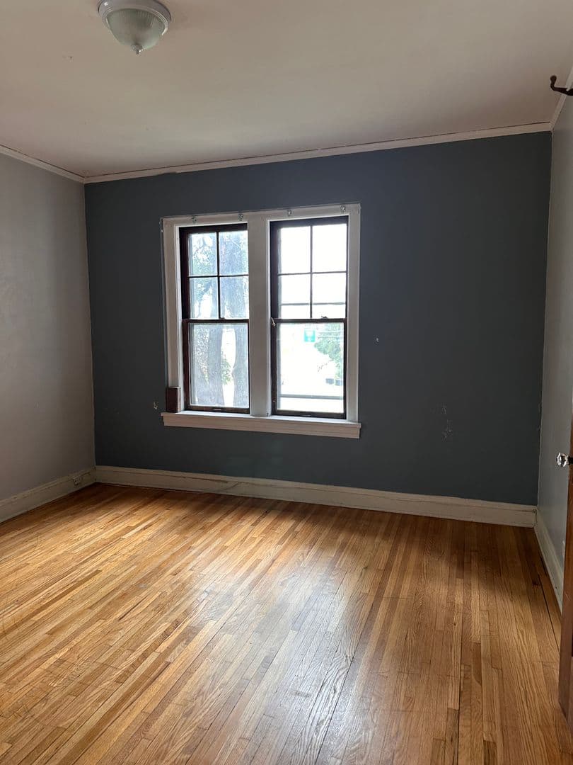 Minneapolis Apartment: 813 University Ave SE