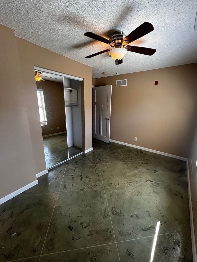 Minneapolis Apartment: 633 Ontario St SE