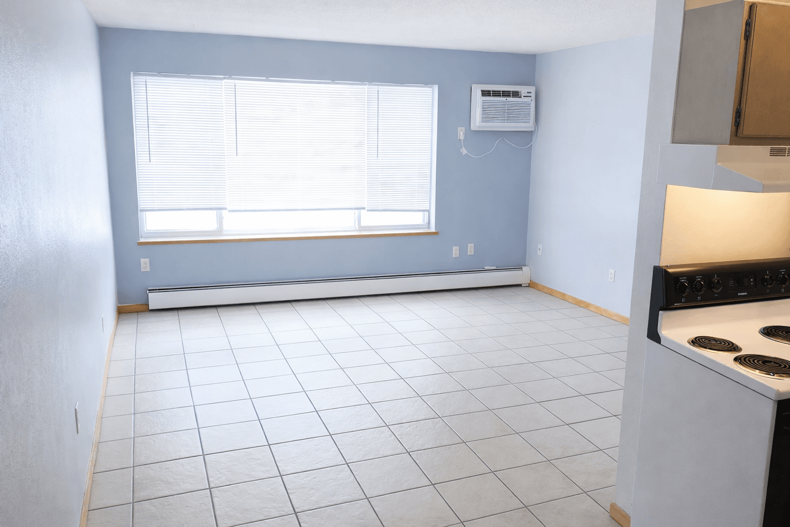 Minneapolis Apartment: 414 7th Ave SE