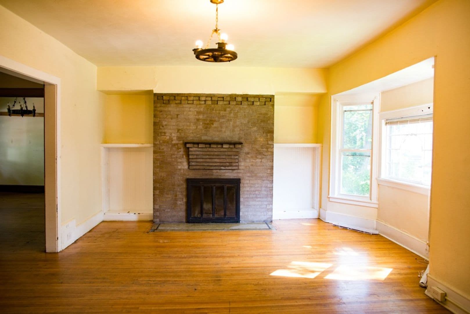 Minneapolis Apartment: 809 6th St SE