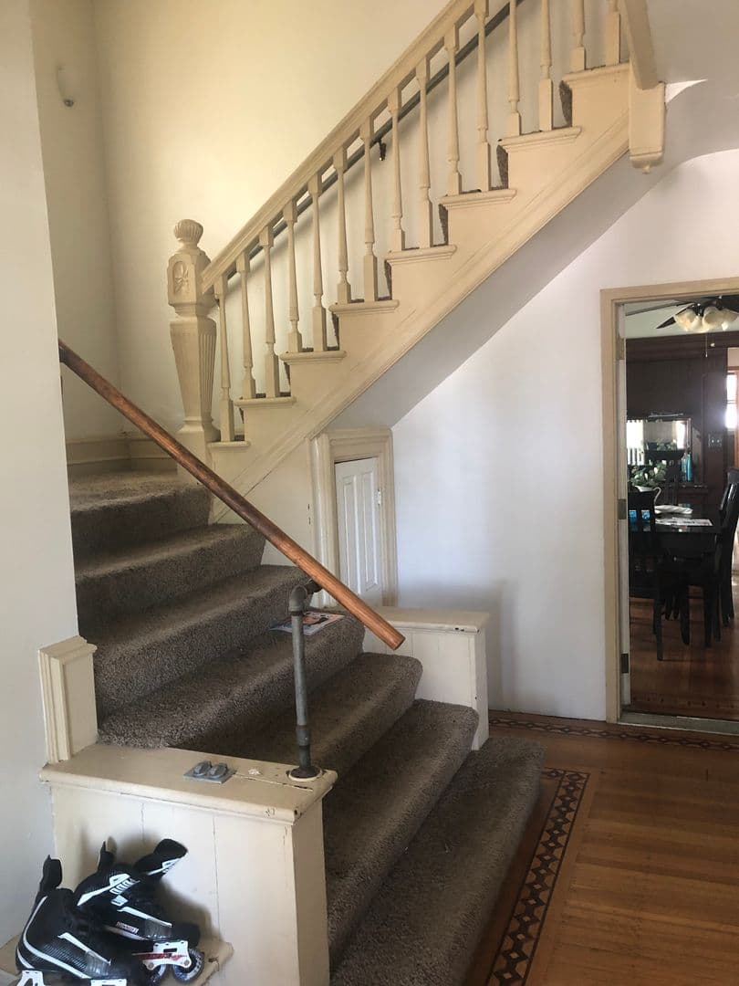 Minneapolis Apartment: 821 6th St SE