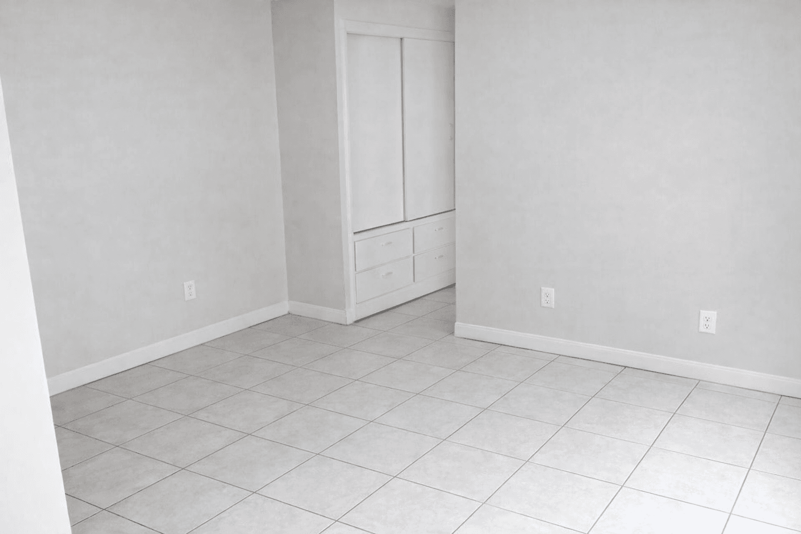 Minneapolis Apartment: 810 8th St SE