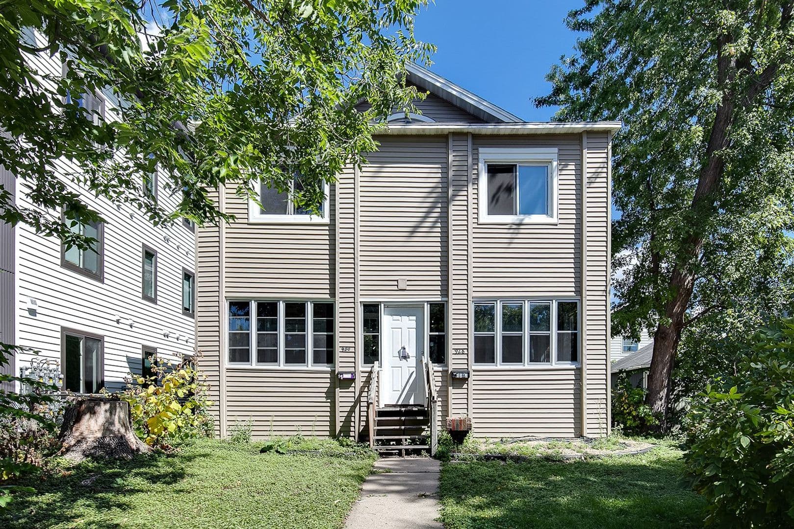 Minneapolis Apartment: 928-30 15th Ave SE