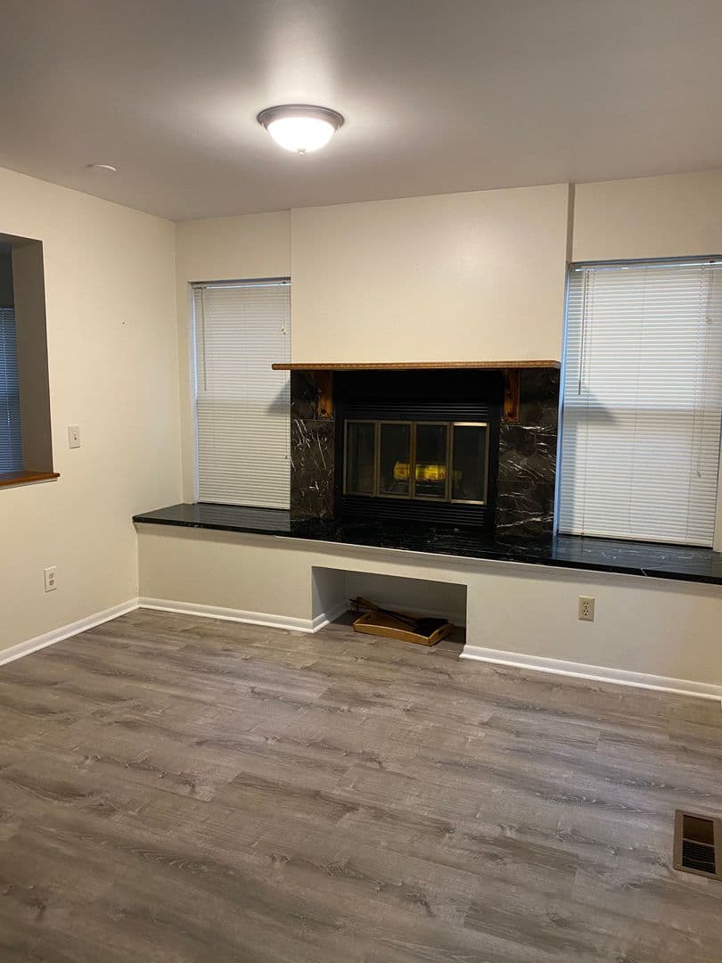 Minneapolis House: 425 8th Ave SE