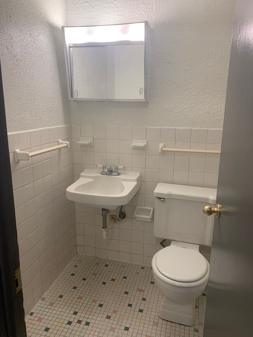 Minneapolis Apartment: 800 University Ave SE