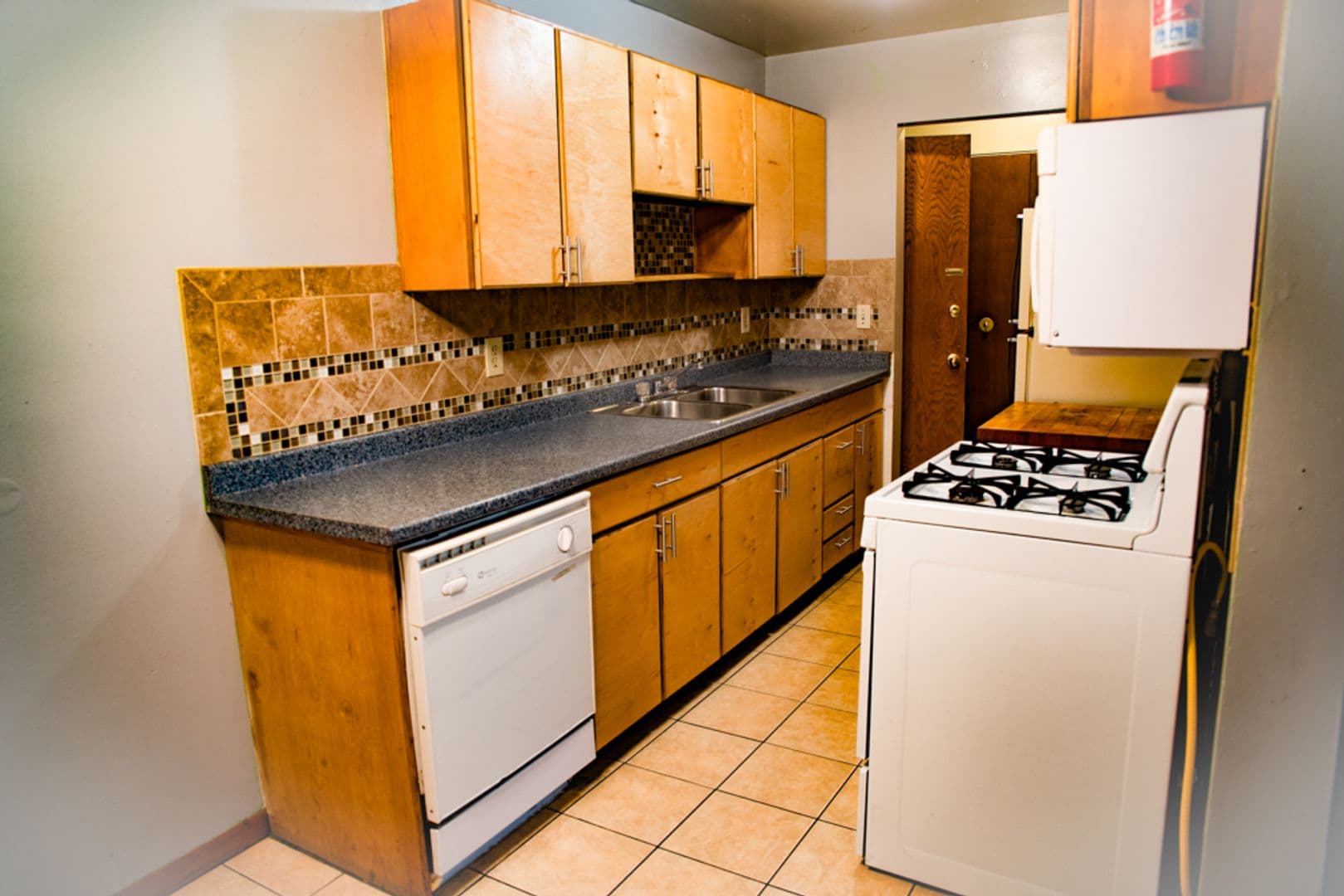 Minneapolis Apartment: 800 University Ave SE