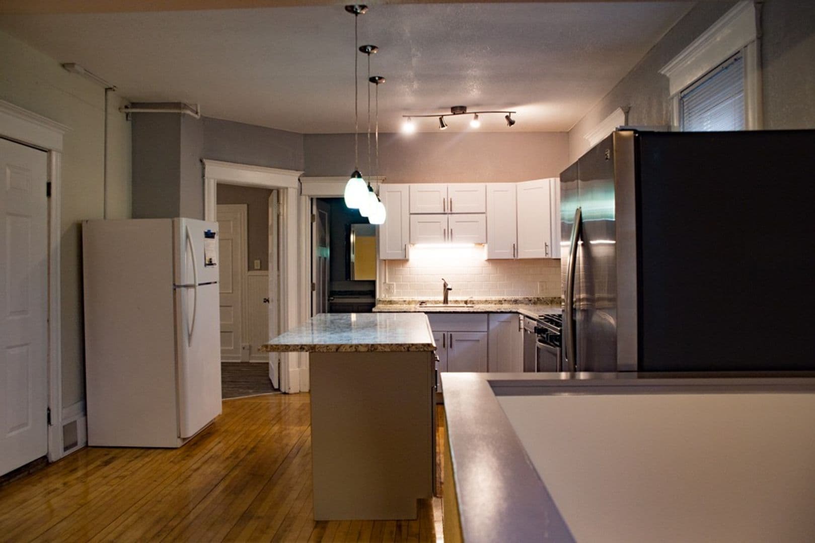 Minneapolis Apartment: 1212 Como Ave SE