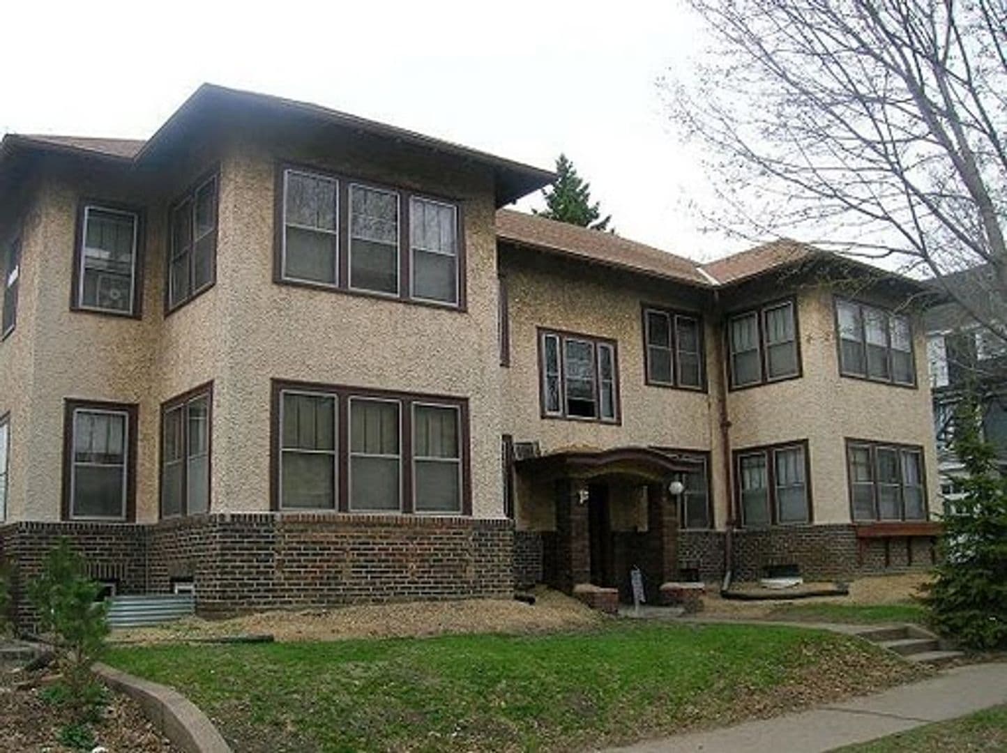 Minnneapolis Apartment: 417 11th Ave SE
