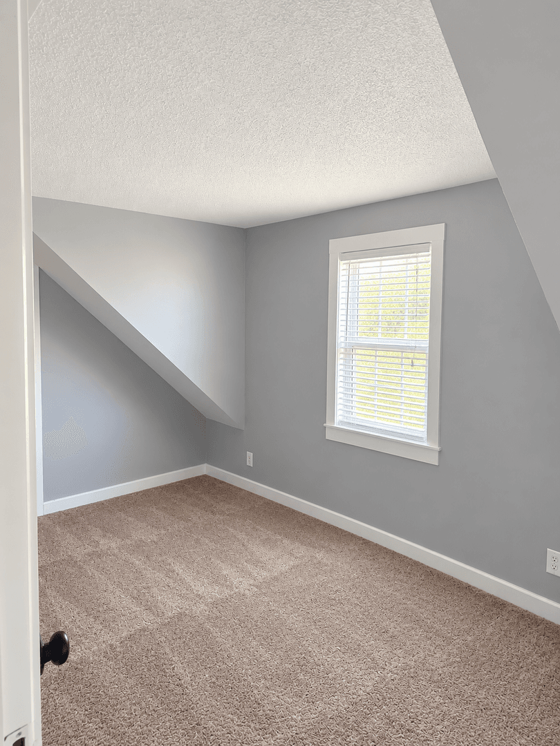 Minnneapolis Apartment: 816-818 University Ave SE