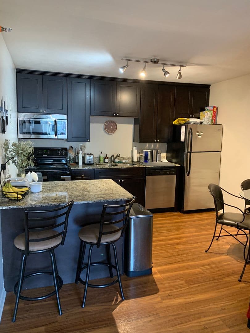Minneapolis Apartment: 815 13th Ave SE