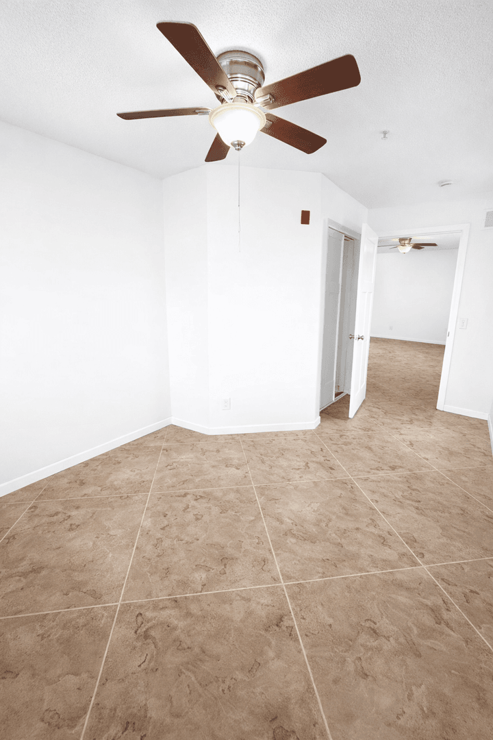 Minneapolis Apartment: 633 Ontario St SE