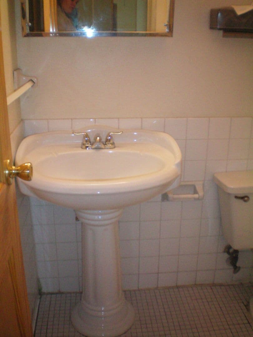 Minneapolis Apartment: 414 7th Ave SE