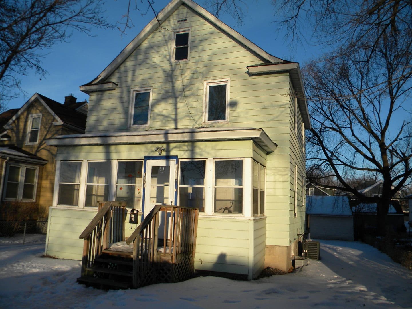 Minneapolis Apartment: 1100 25th Ave SE