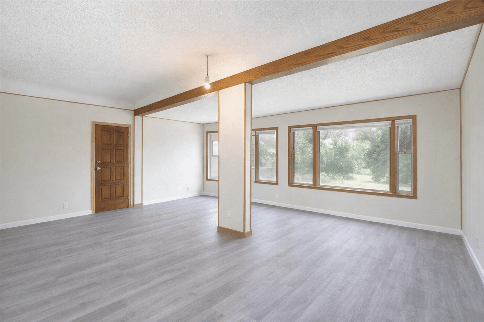 St. Paul Apartment: 1555 Carroll Ave