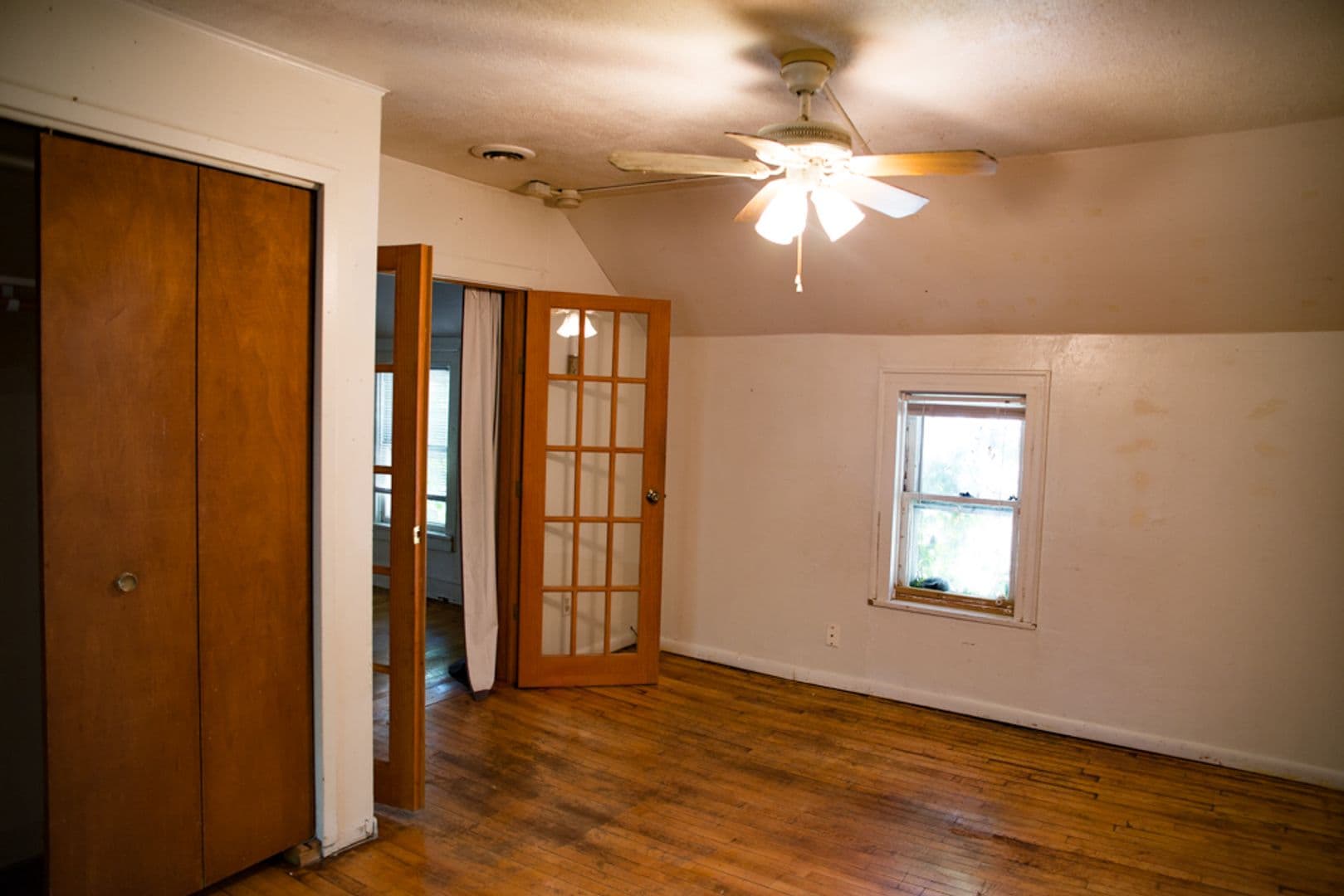 Minneapolis Apartment: 1082 11th Ave SE