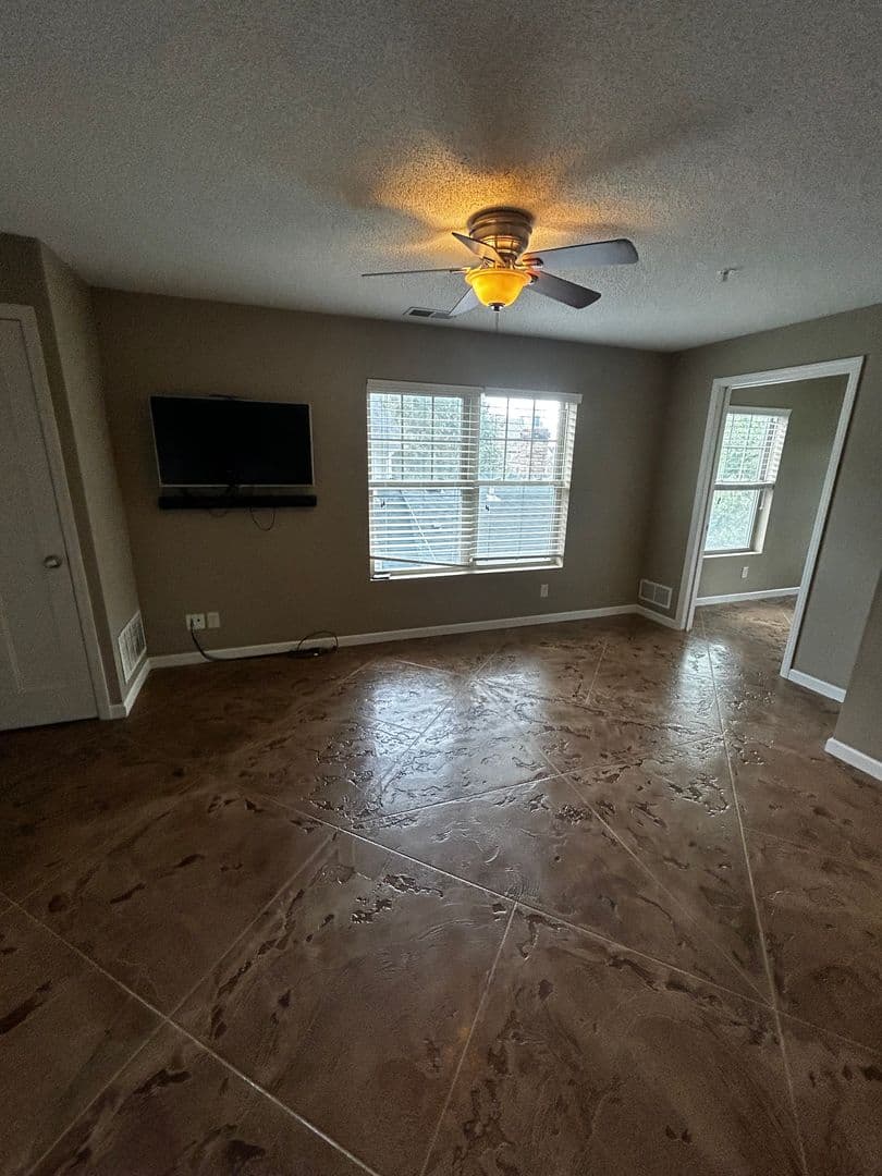 Minneapolis Apartment: 633 Ontario St SE