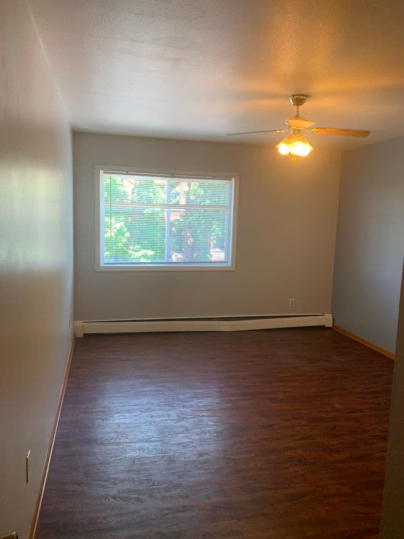 Minneapolis Apartment: 800 University Ave SE