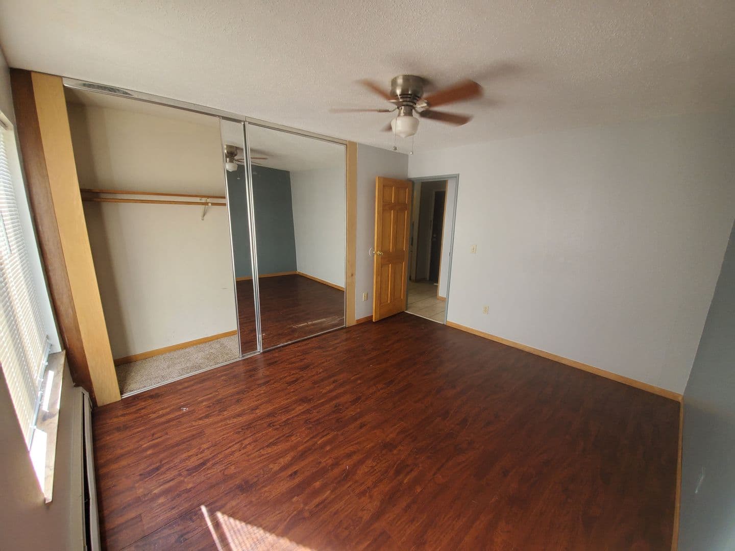 Minneapolis Apartment: 414 7th Ave SE