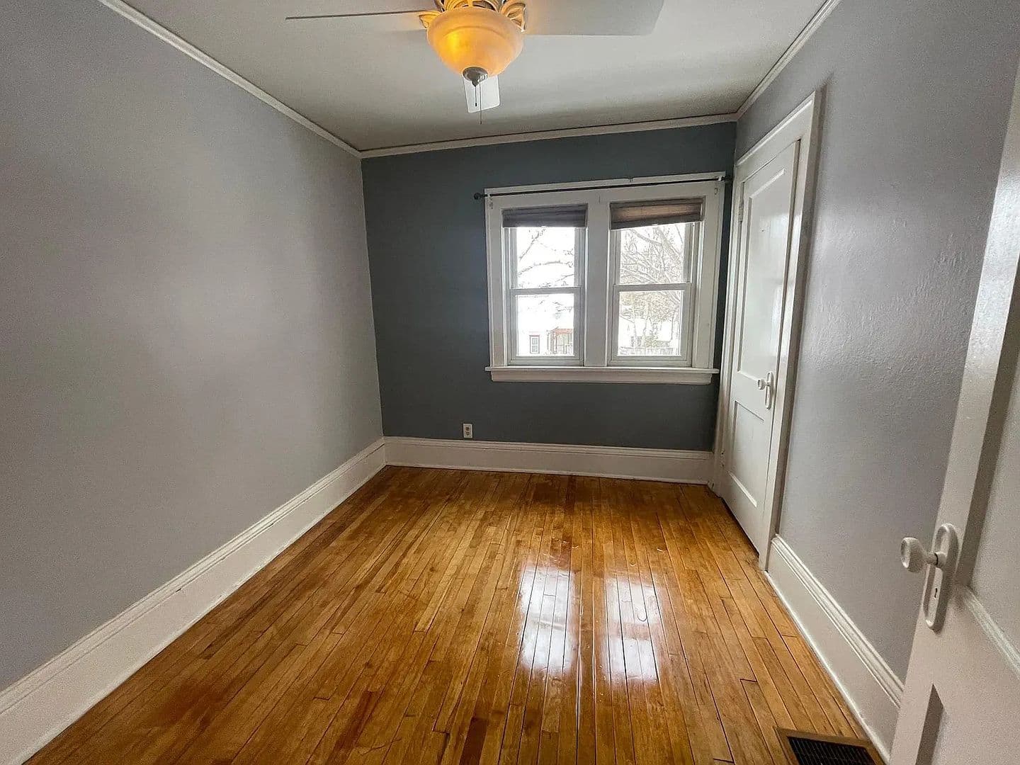 St. Paul House: 439 Snelling Ave S