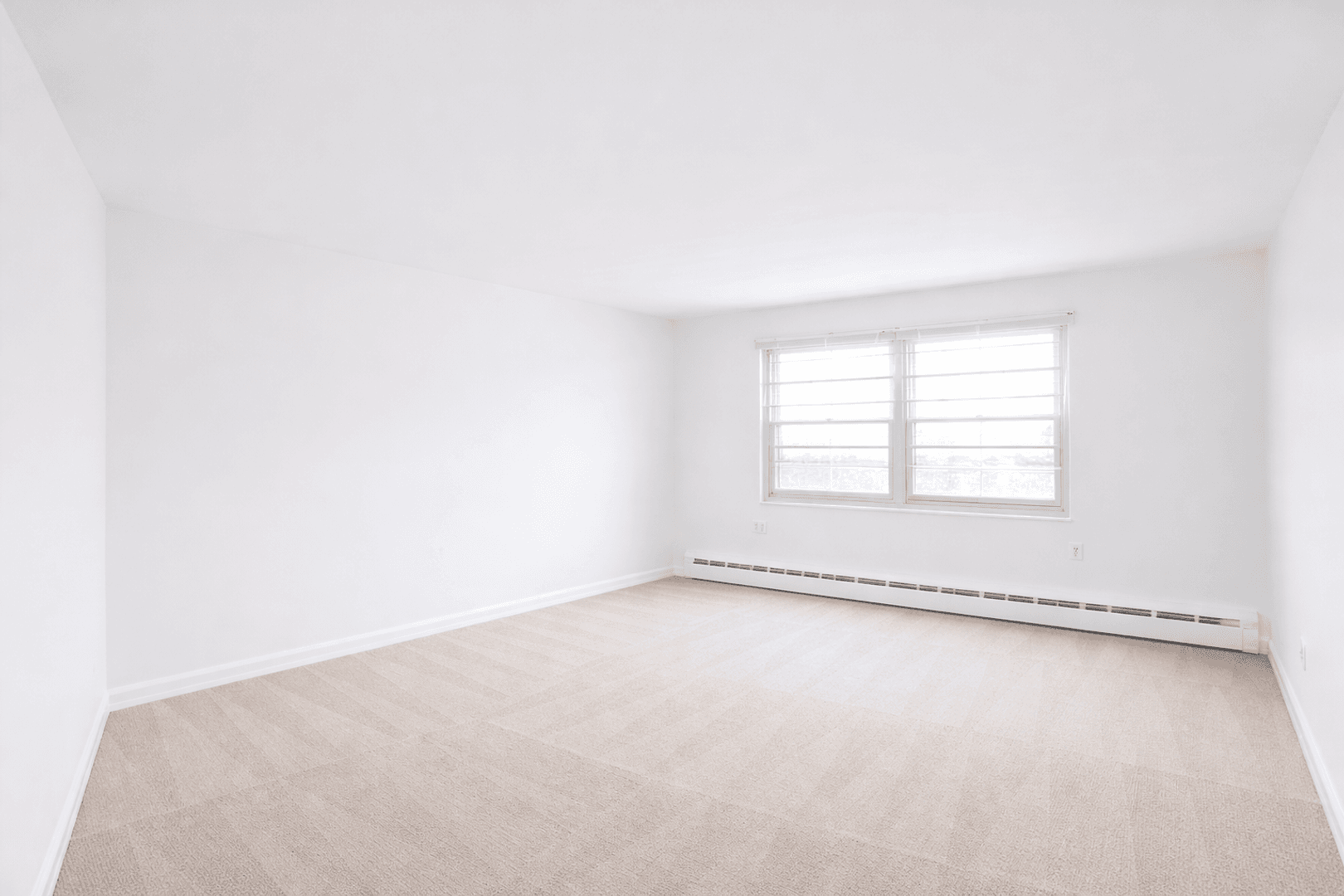 Minneapolis Apartment: 318 8th Ave SE