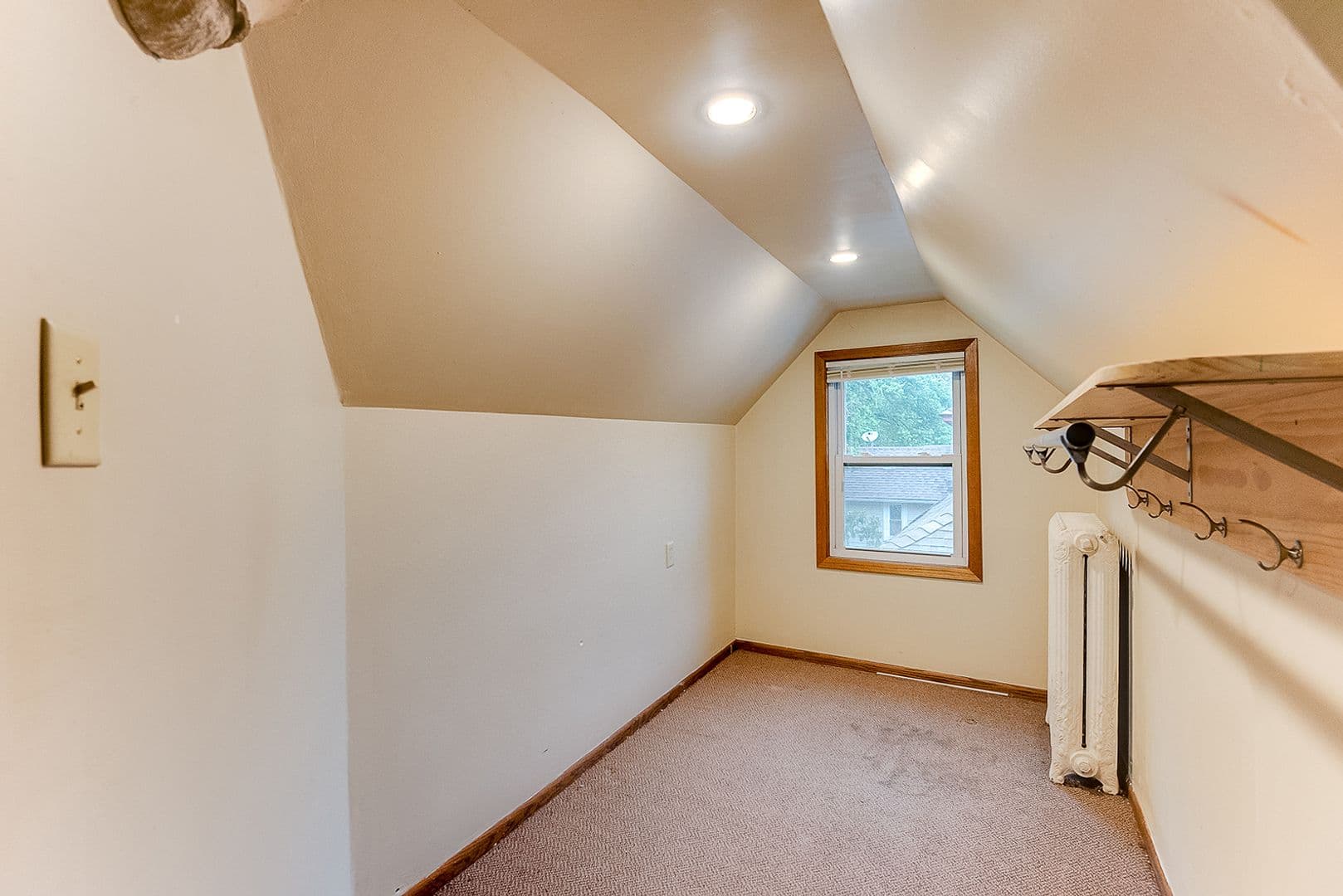St. Paul Apartment: 293 Wilder St
