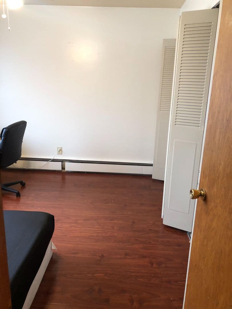 Minneapolis Apartment: 720 6th Ave SE