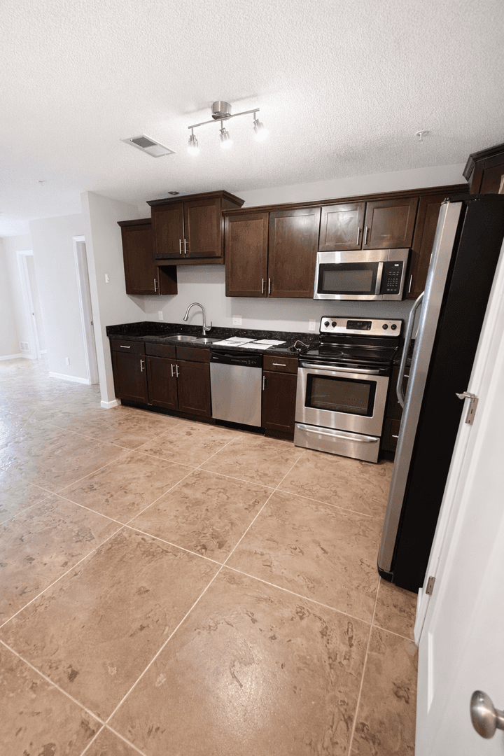 Minneapolis Apartment: 633 Ontario St SE