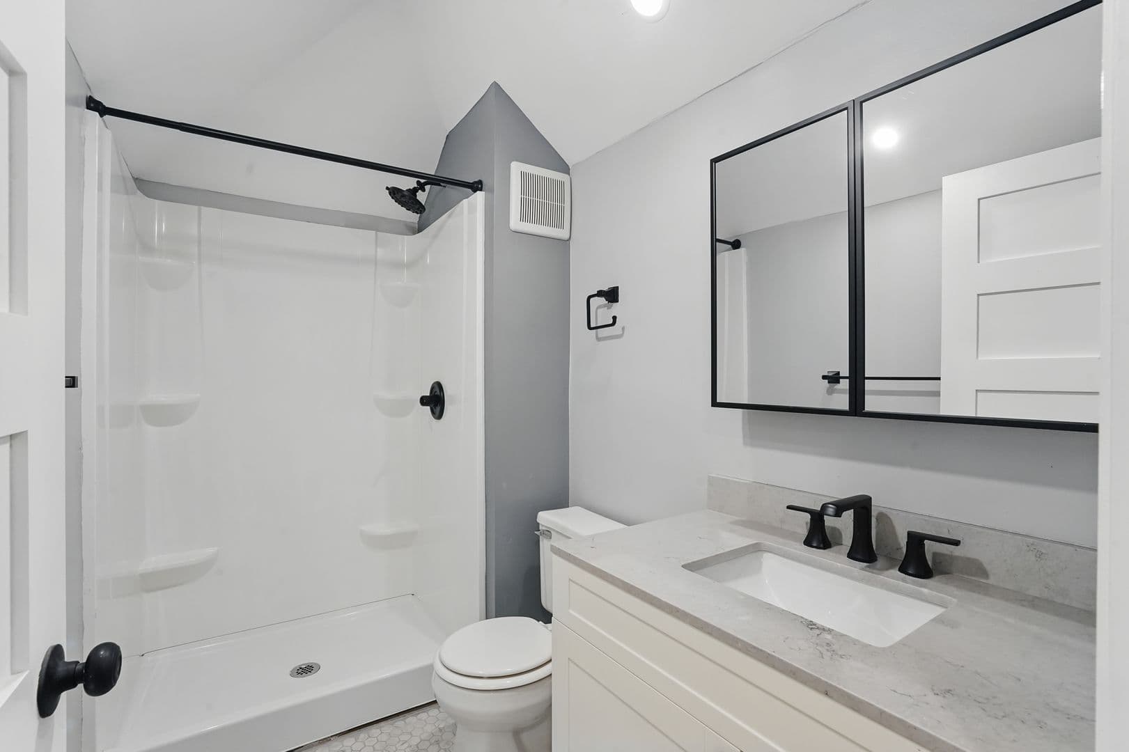 St. Paul Apartment: 427-429 Dewey St