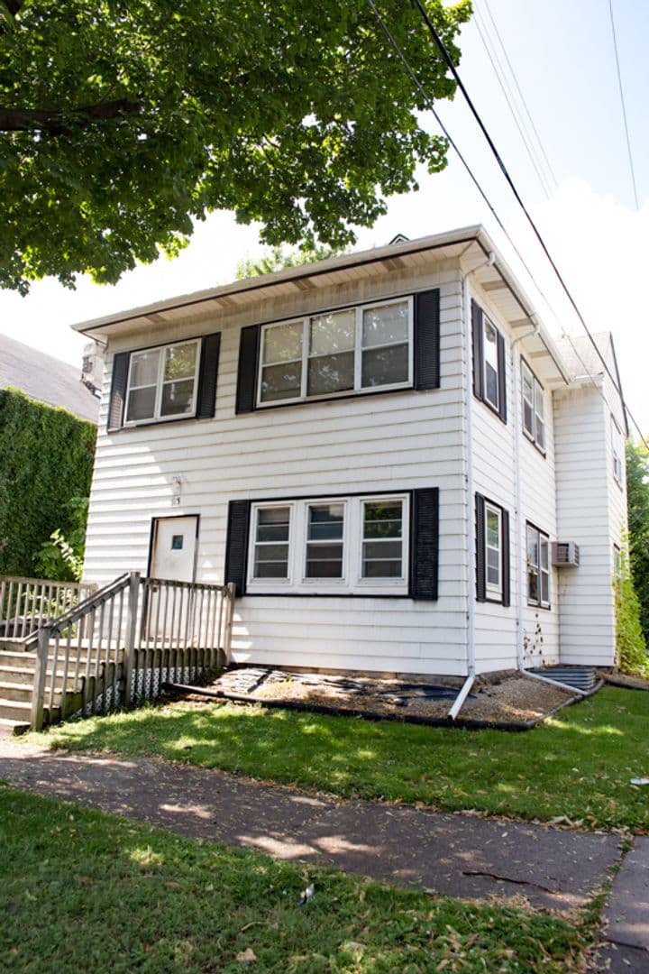Minneapolis Apartment: 513 8th Ave SE