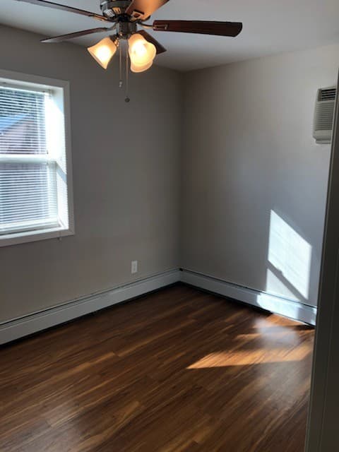 Minneapolis Apartment: 815 13th Ave SE
