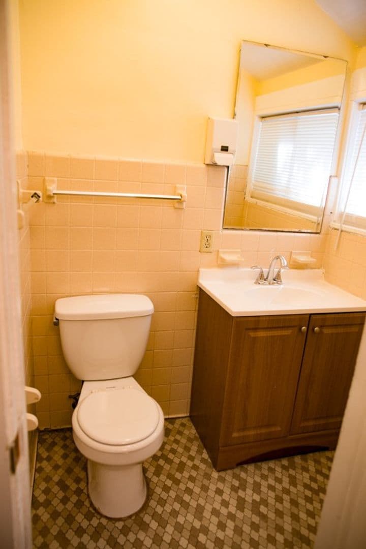 Minneapolis Apartment: 809 6th St SE