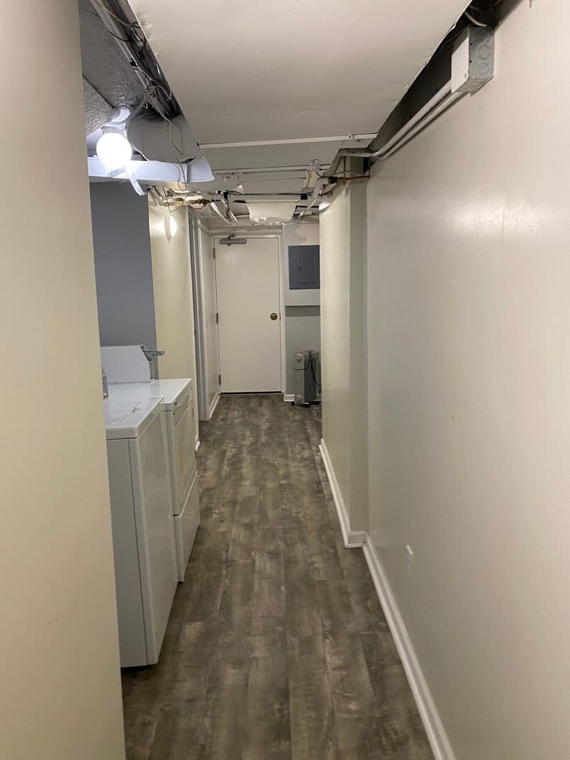 Minneapolis Apartment: 1212 Como Ave SE