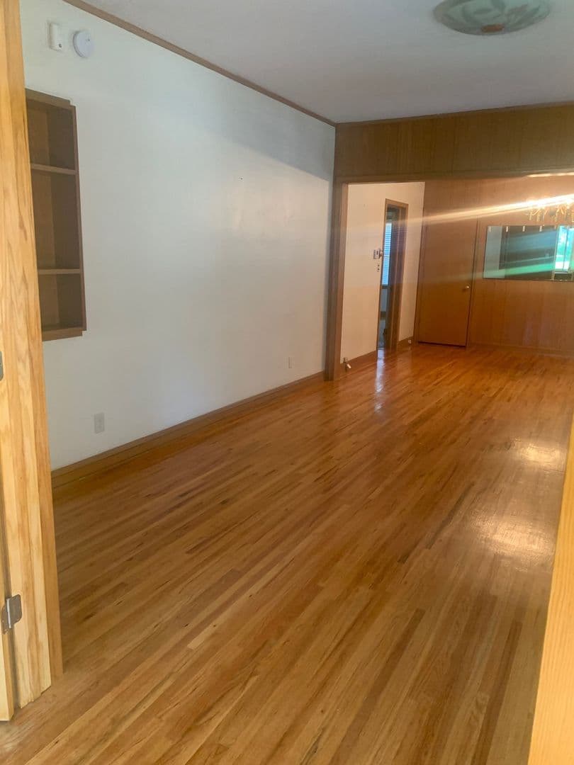 St. Paul House: 1701 Hubbard Ave