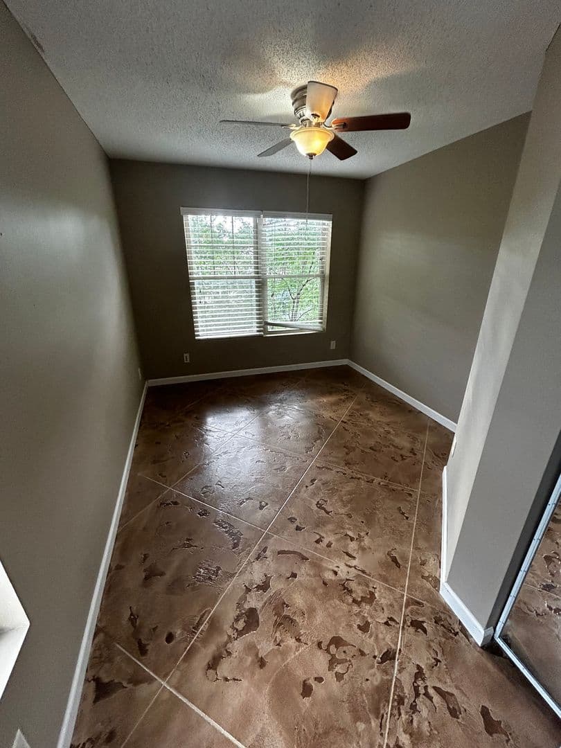 Minneapolis Apartment: 633 Ontario St SE