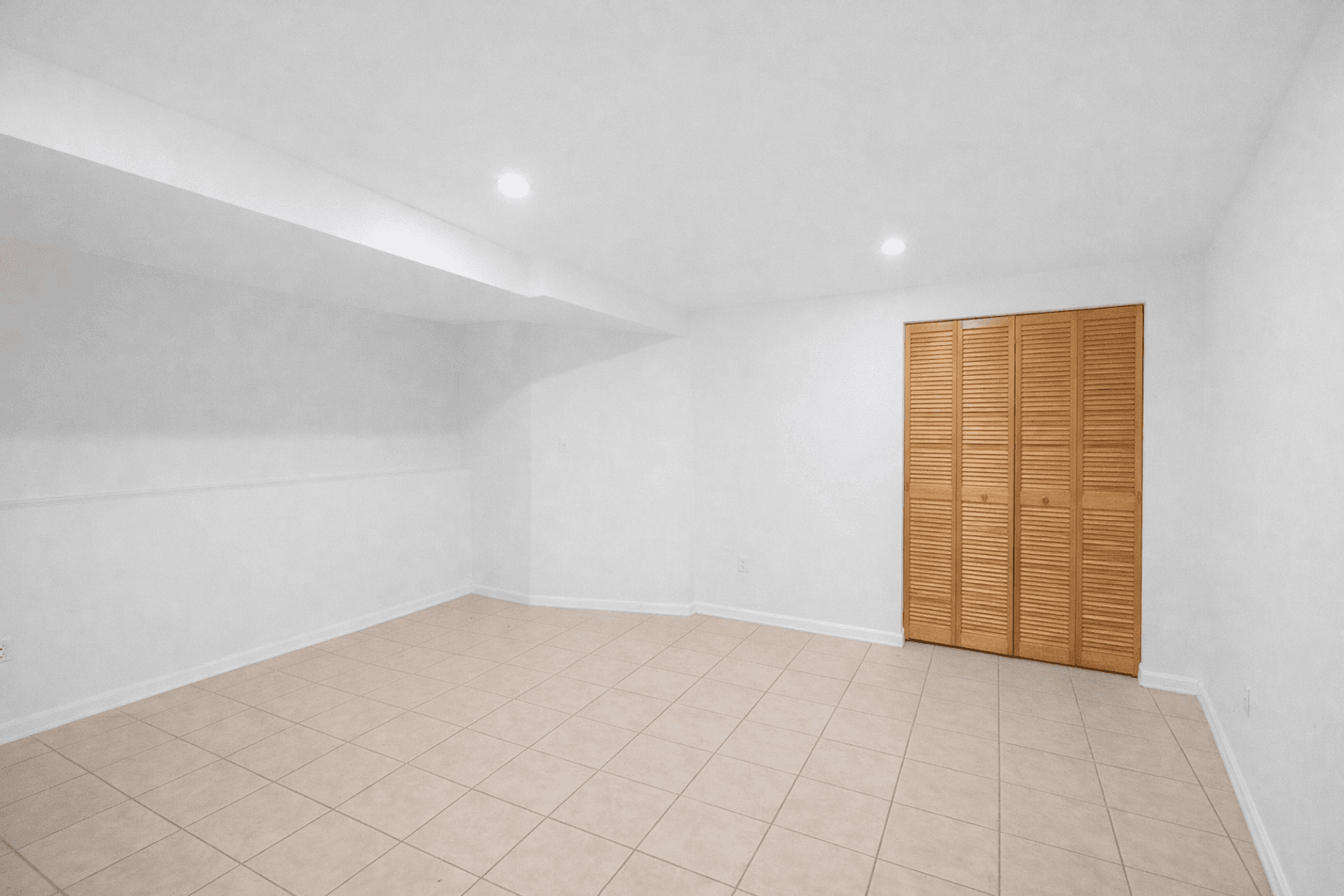 St Paul Apartment: 1146-48 Raleigh St